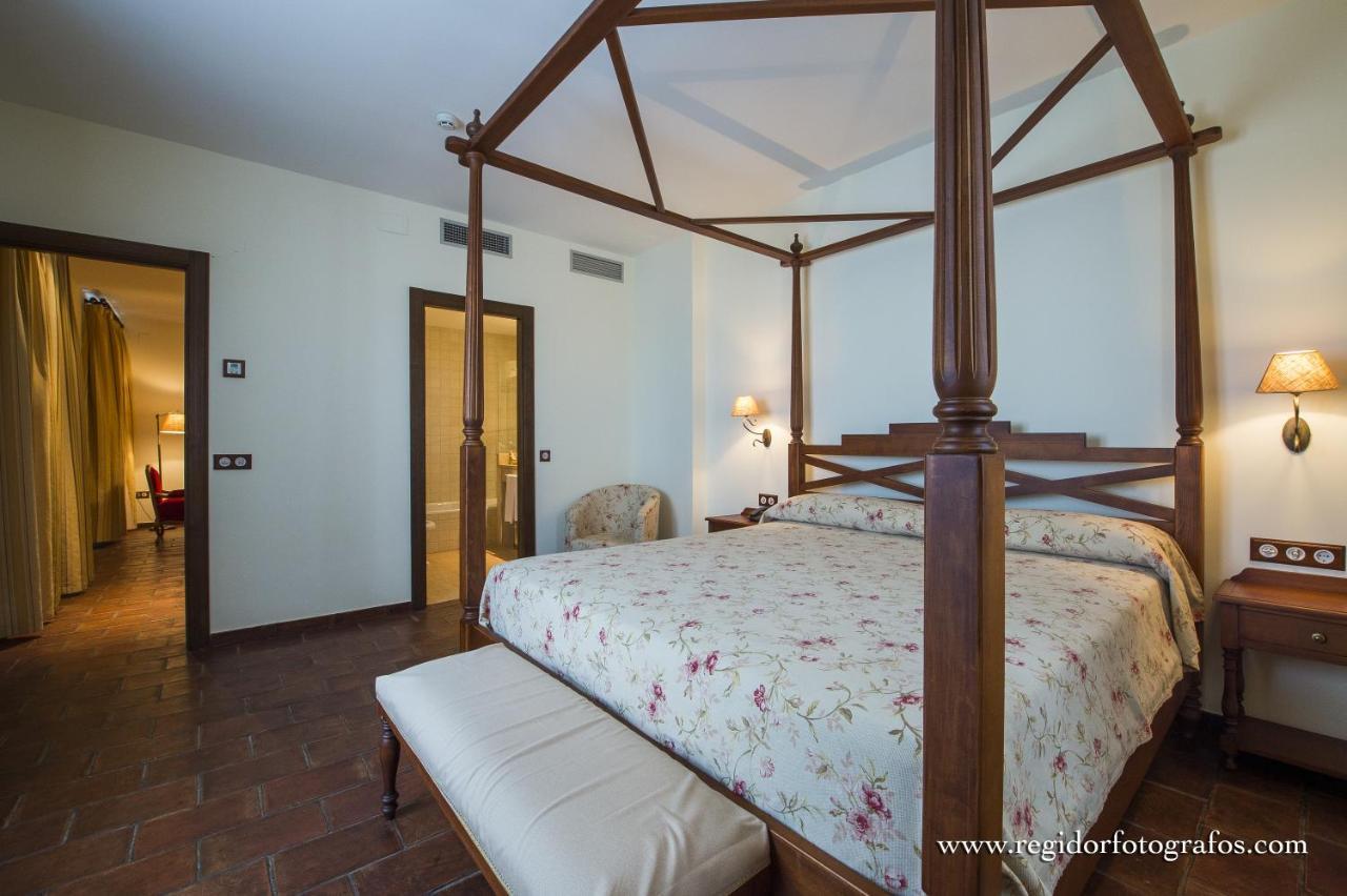 Hospedium Hotel Cortijo Santa Cruz فيلانيوفا دي لا سيرينا المظهر الخارجي الصورة